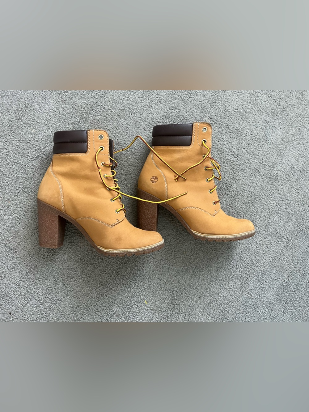 TIMBERLAND HEELED BOOTS SZ.9